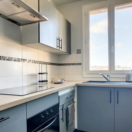 15 Mn De Paris, Perle Rare Avec Vue - 2 *