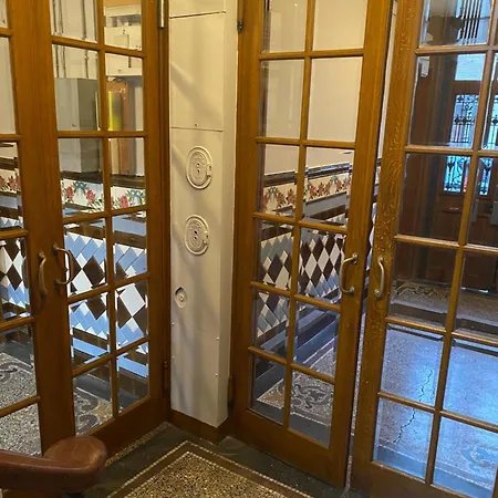 15 Mn De Paris, Perle Rare Avec Vue - 2 *